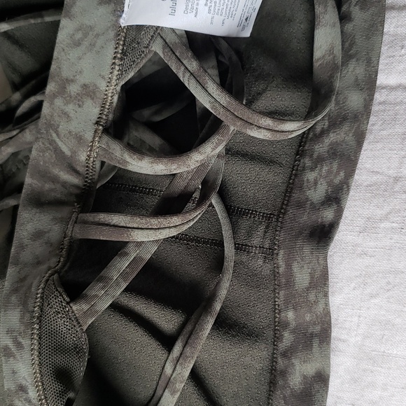 Lululemon bra - Picture 10 of 10